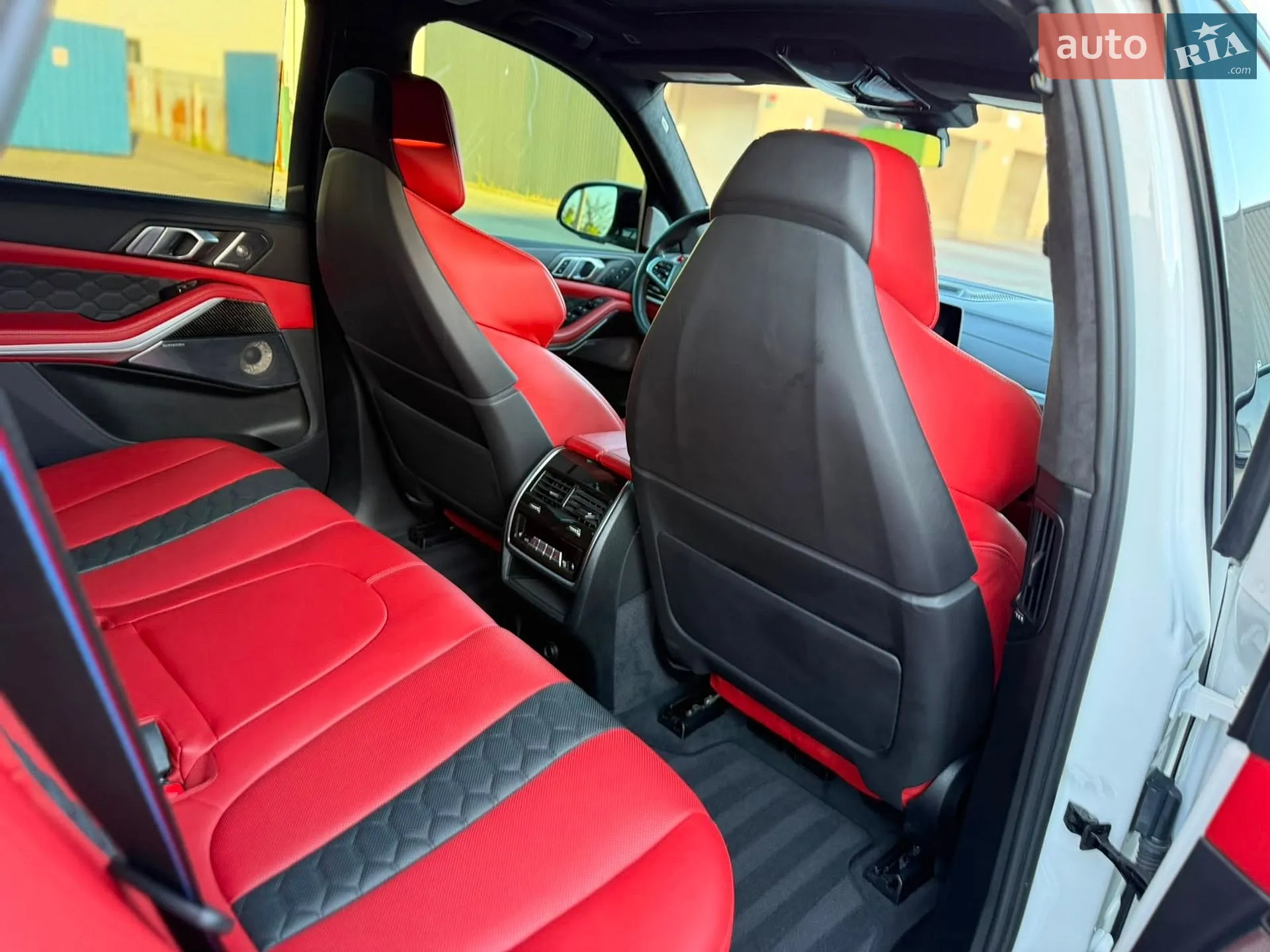 2022 BMW X5 M - мініатюра 15