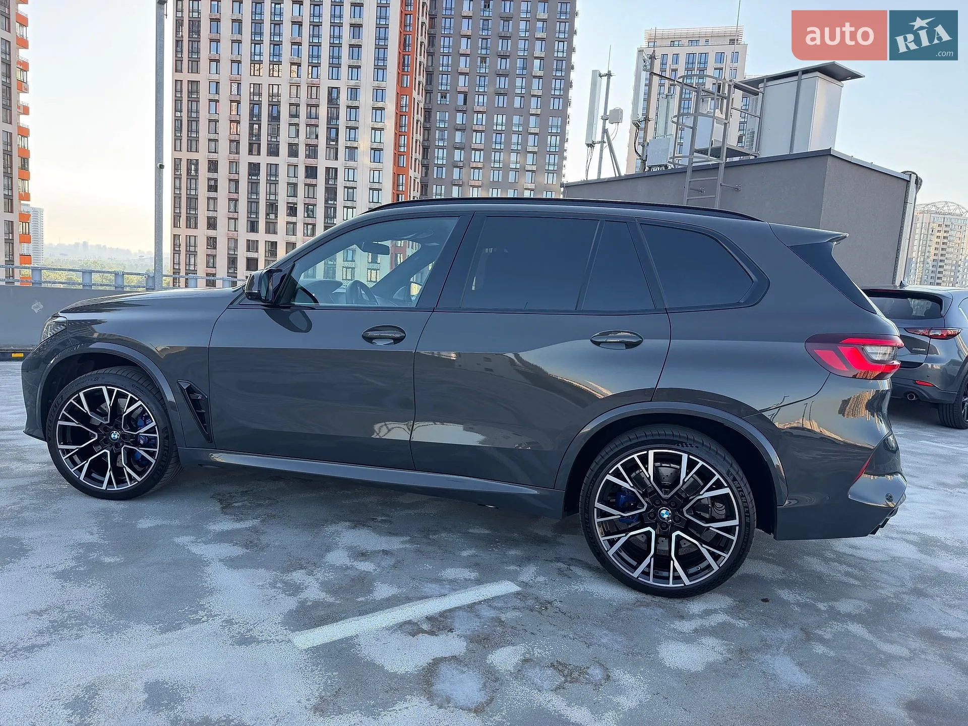 2022 BMW X5 M - мініатюра 41