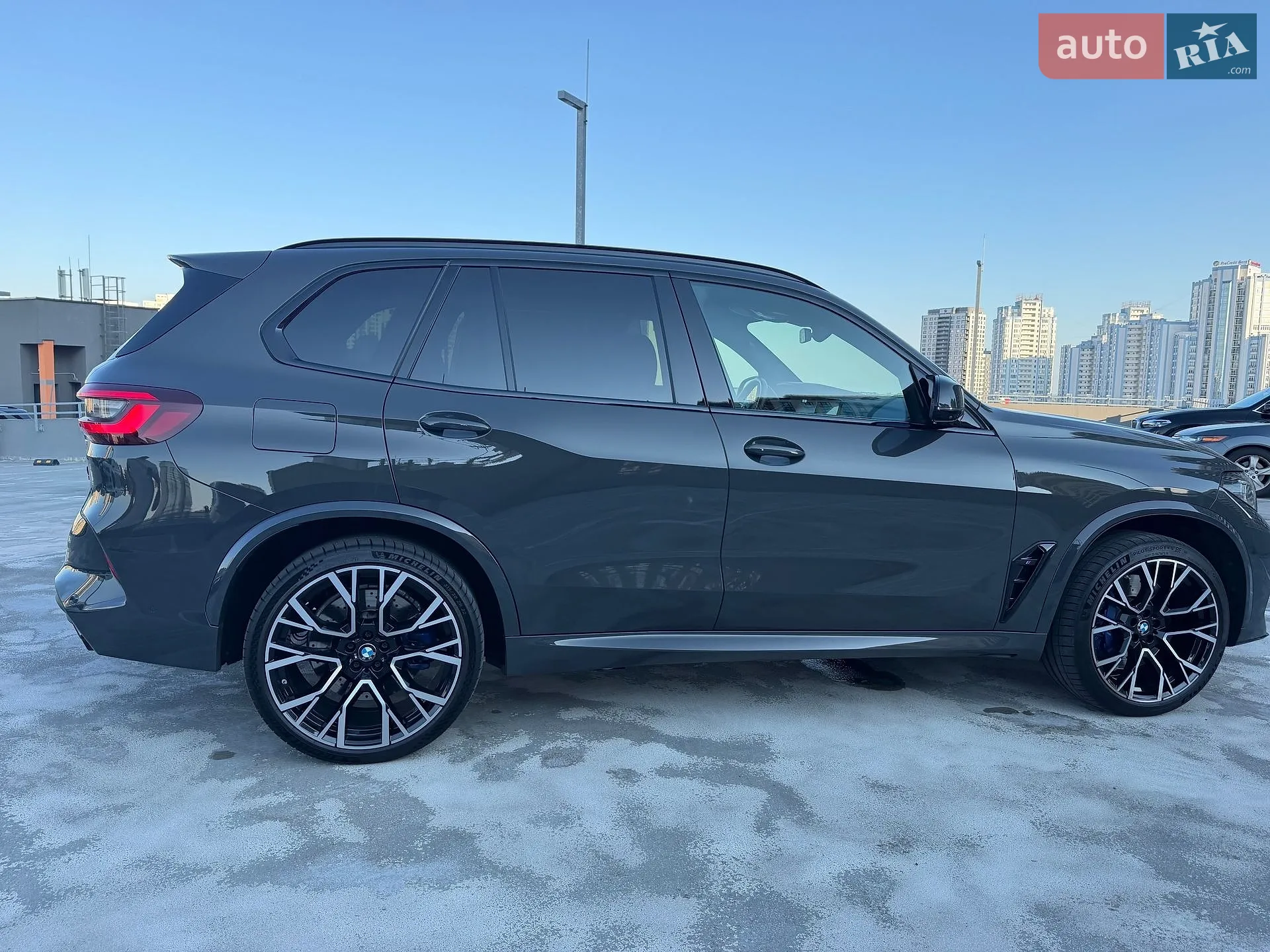 2022 BMW X5 M - мініатюра 47