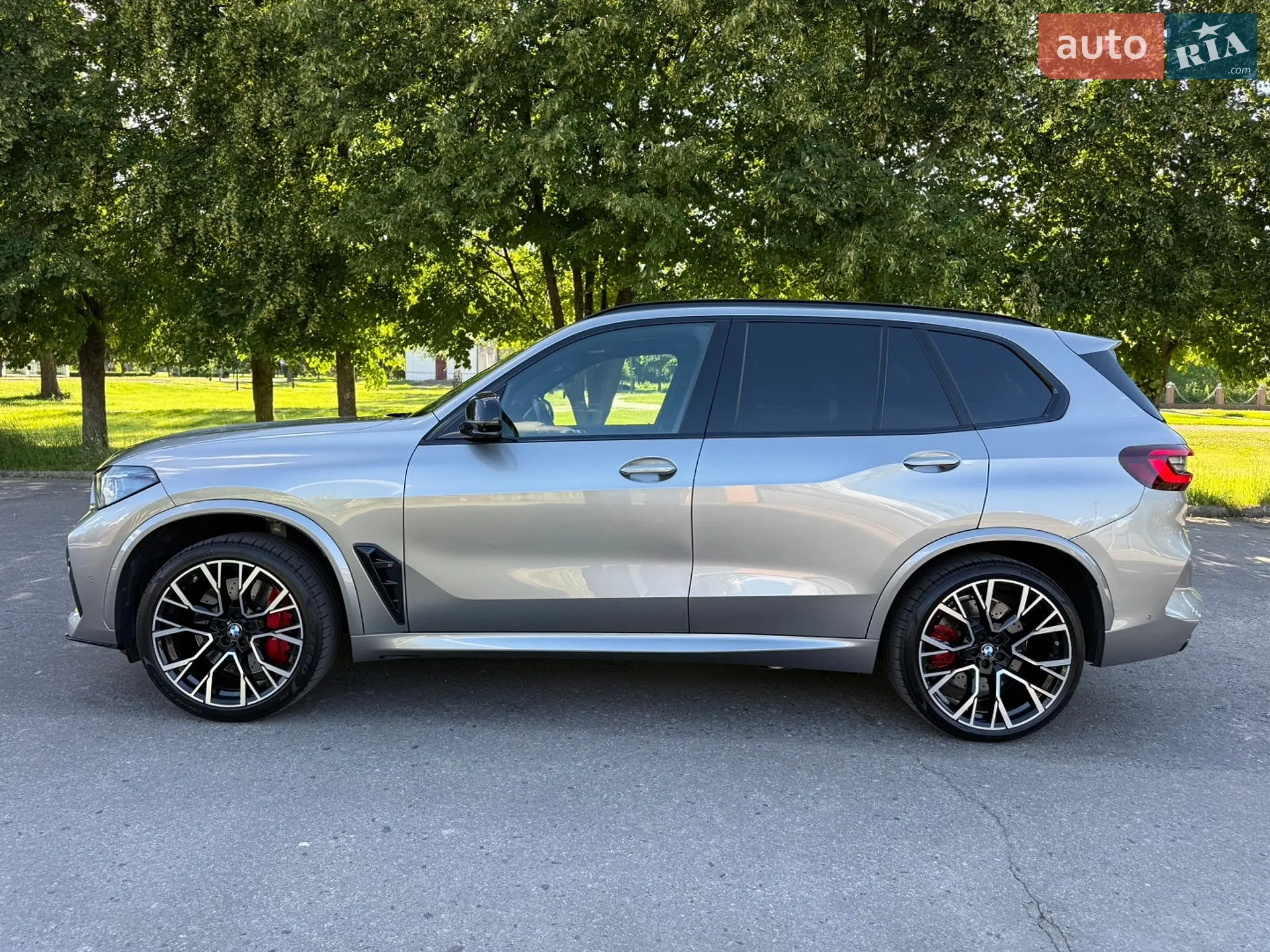 2022 BMW X5 M - мініатюра 3