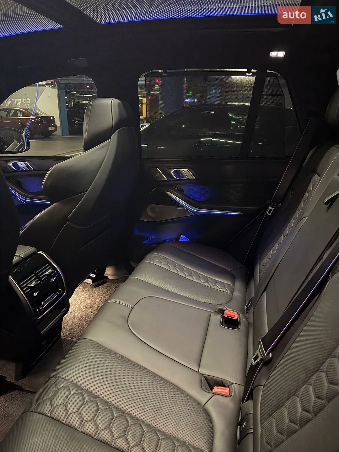 2022 BMW X5 M - мініатюра 15