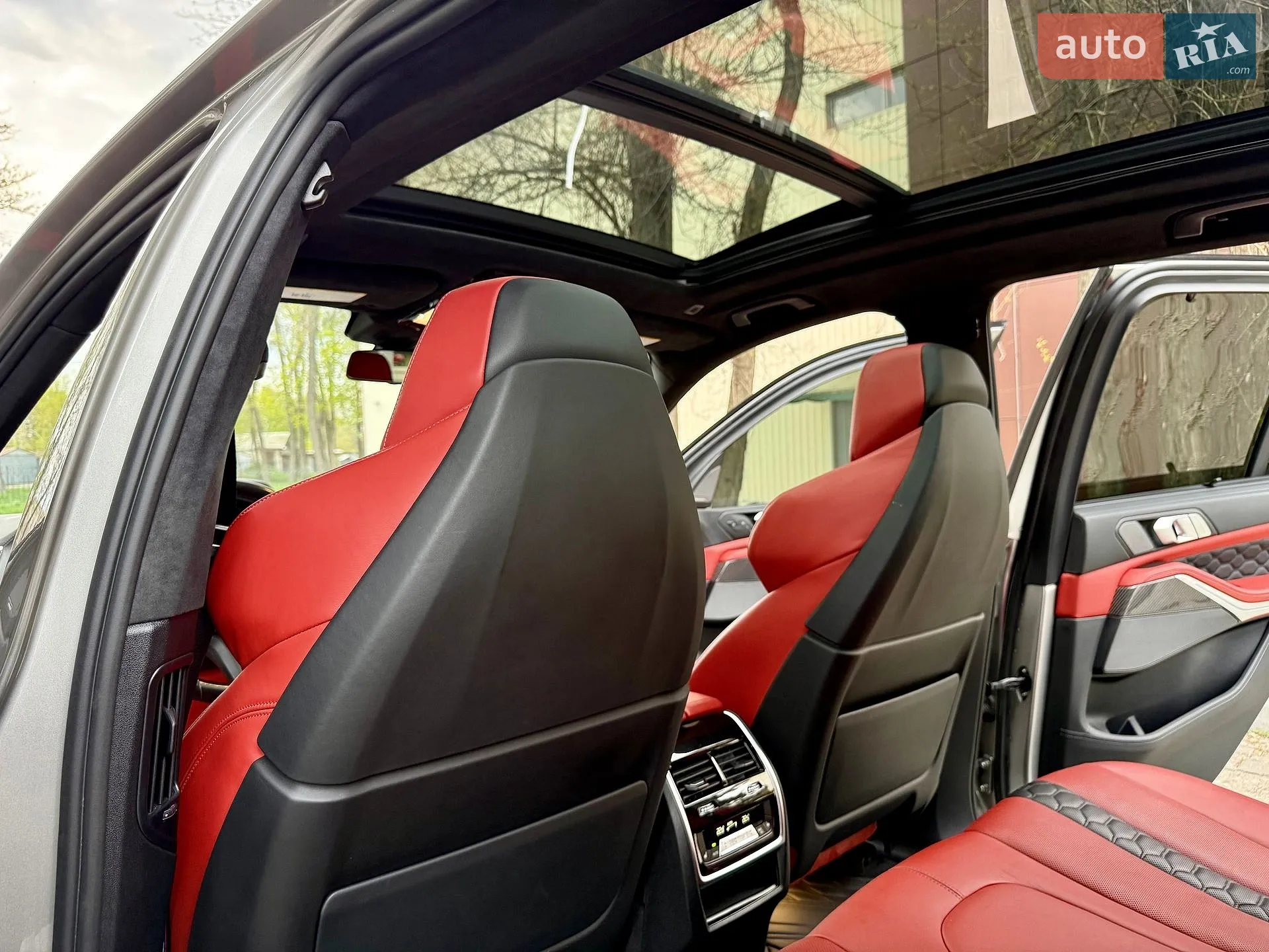 2021 BMW X5 M - мініатюра 31