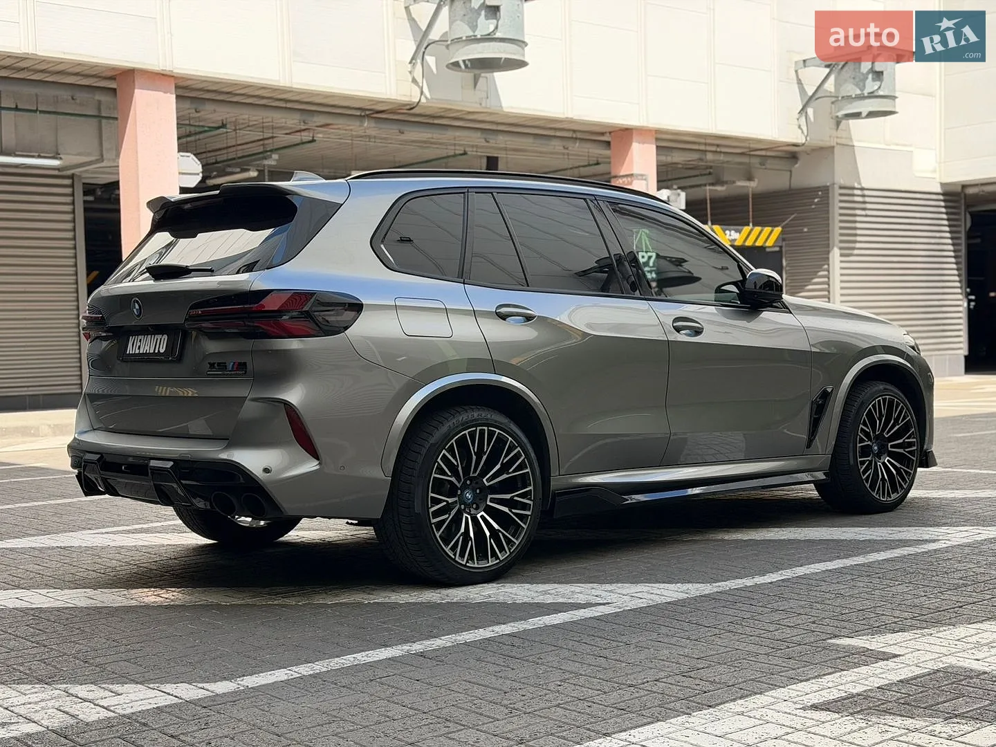 2022 BMW X5 M - мініатюра 9