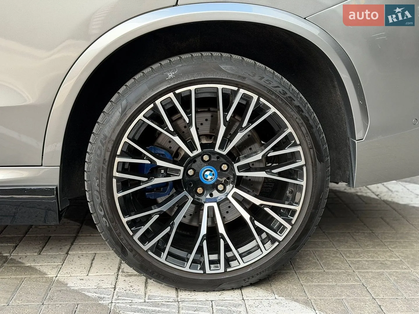 2022 BMW X5 M - мініатюра 11