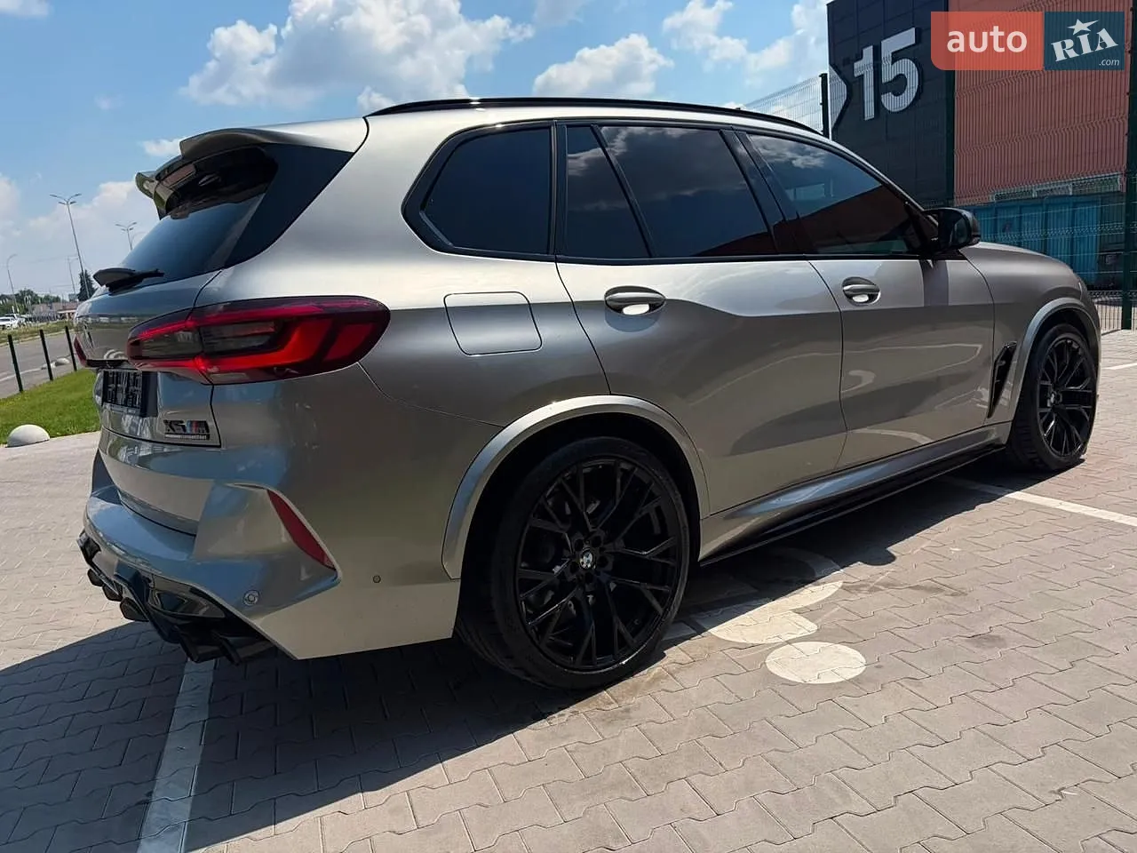 2022 BMW X5 M - мініатюра 3