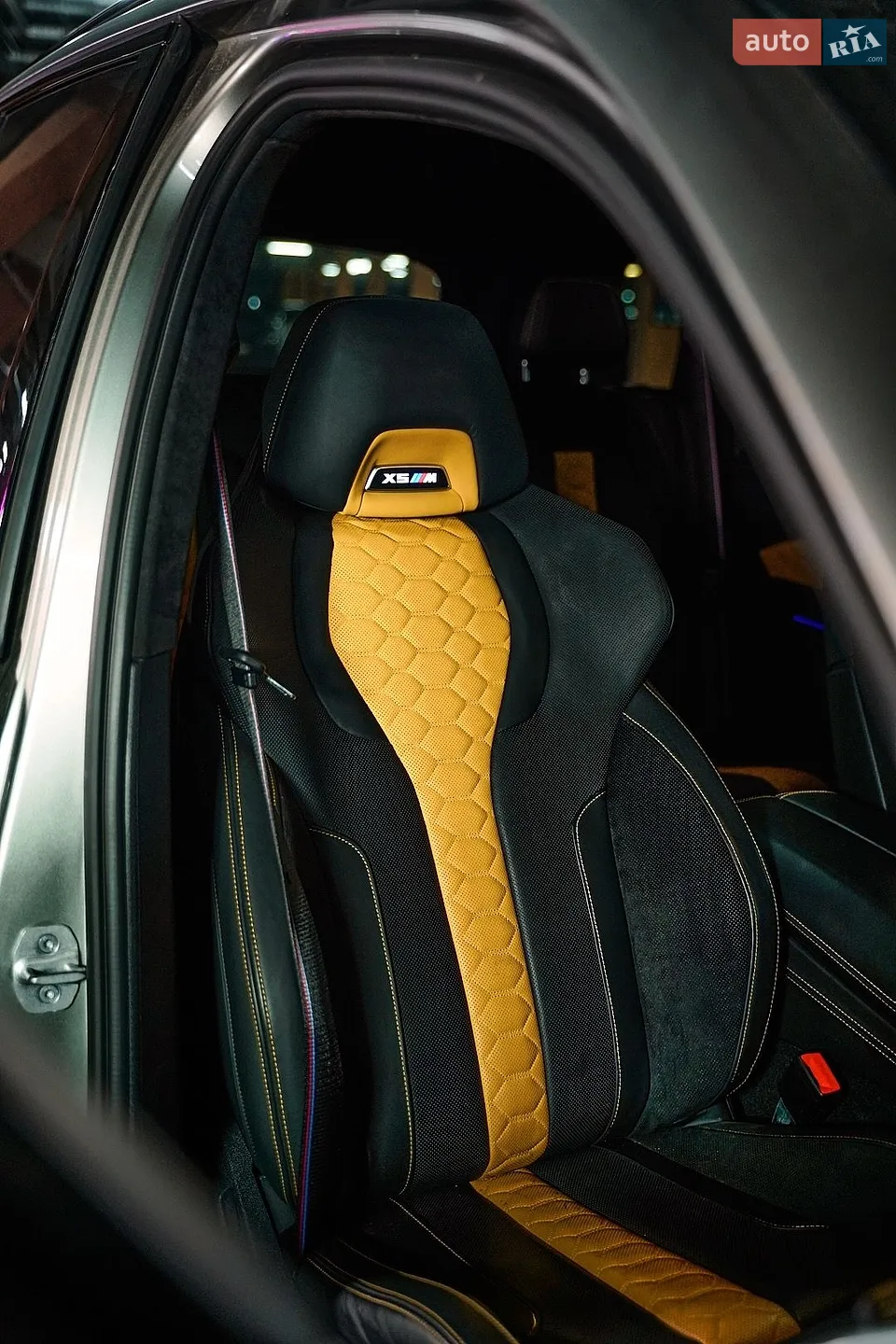 2023 BMW X5 M - мініатюра 22