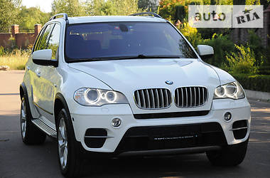 Внедорожник / Кроссовер BMW X5 2011 в Ровно