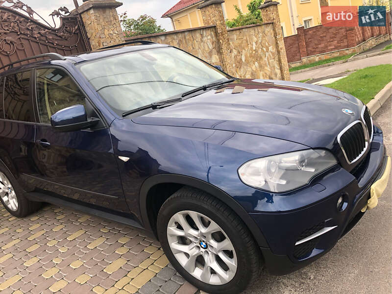 Позашляховик / Кросовер BMW X5 2011 в Рівному