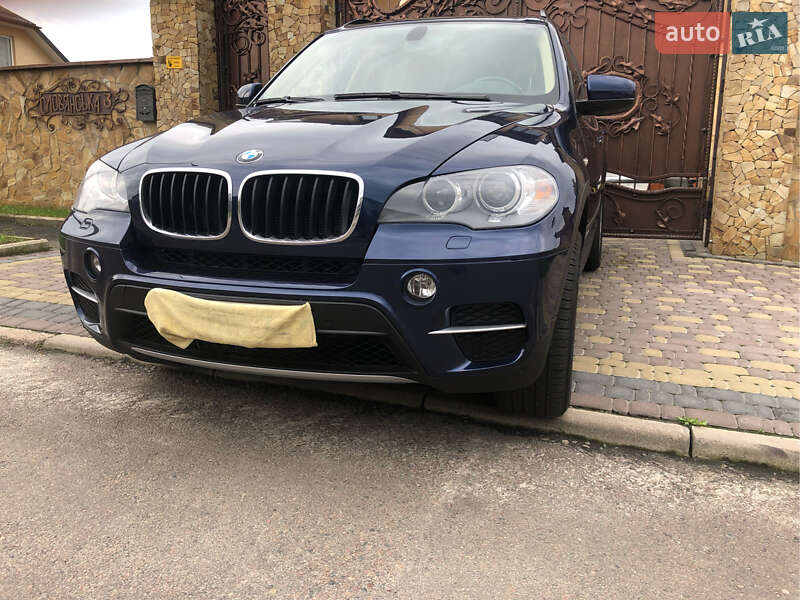 Позашляховик / Кросовер BMW X5 2011 в Рівному