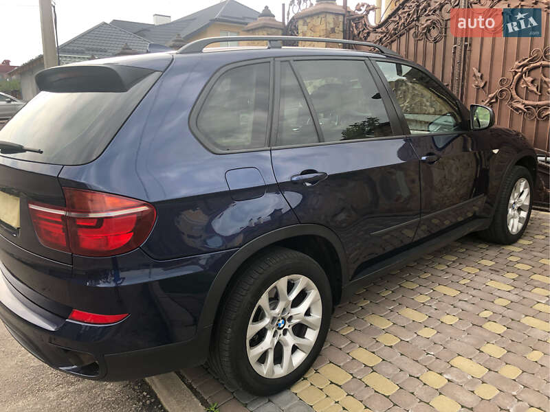 Позашляховик / Кросовер BMW X5 2011 в Рівному
