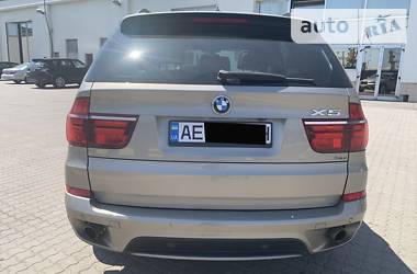 Позашляховик / Кросовер BMW X5 2011 в 
