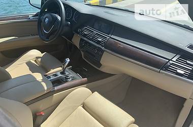 Позашляховик / Кросовер BMW X5 2011 в 