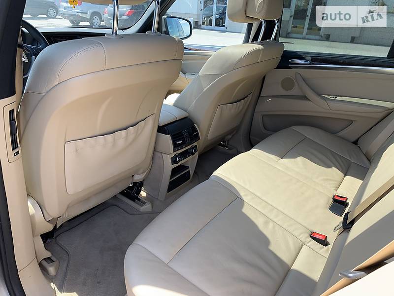 Позашляховик / Кросовер BMW X5 2011 в Києві