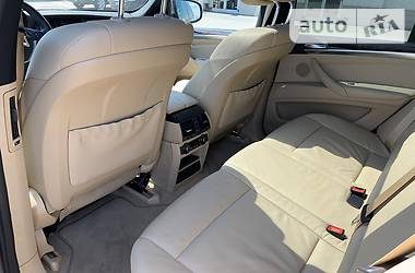 Позашляховик / Кросовер BMW X5 2011 в 