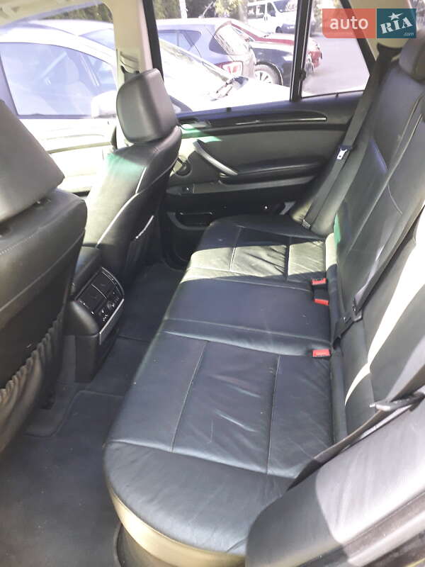 Внедорожник / Кроссовер BMW X5 2003 в Черноморске