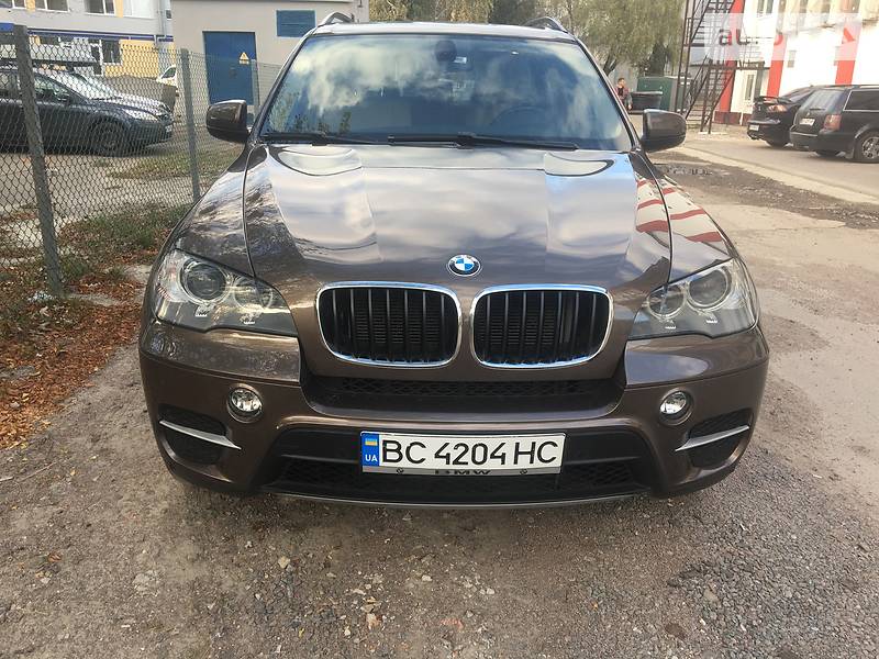 Позашляховик / Кросовер BMW X5 2012 в 