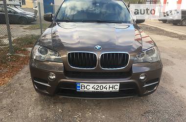Позашляховик / Кросовер BMW X5 2012 в 