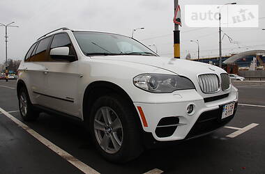 Внедорожник / Кроссовер BMW X5 2011 в Киеве