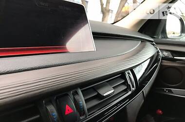 Позашляховик / Кросовер BMW X5 2016 в 
