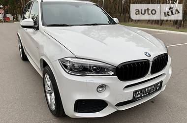Позашляховик / Кросовер BMW X5 2017 в 