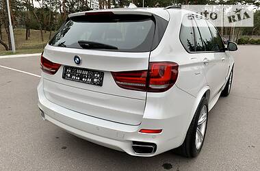 Позашляховик / Кросовер BMW X5 2017 в 