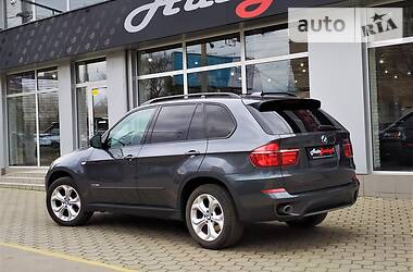 Позашляховик / Кросовер BMW X5 2012 в 