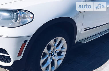 Позашляховик / Кросовер BMW X5 2013 в 