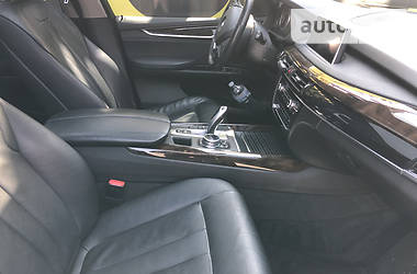 Позашляховик / Кросовер BMW X5 2014 в 
