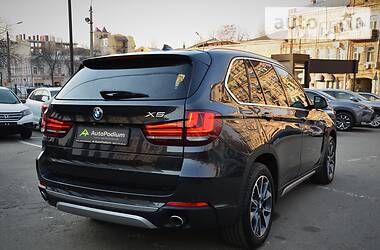Позашляховик / Кросовер BMW X5 2017 в 