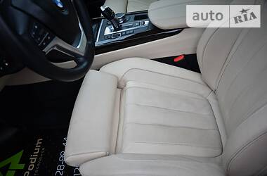 Позашляховик / Кросовер BMW X5 2017 в 