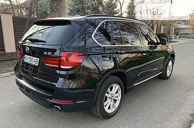 Позашляховик / Кросовер BMW X5 2014 в 