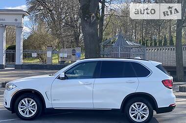 Позашляховик / Кросовер BMW X5 2015 в 
