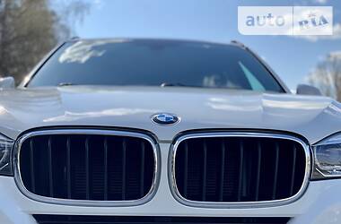 Позашляховик / Кросовер BMW X5 2015 в 