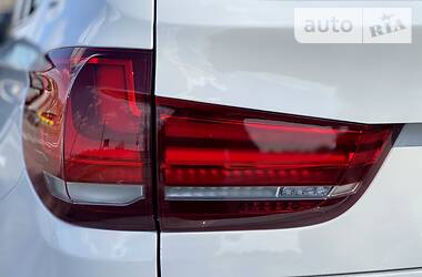 Позашляховик / Кросовер BMW X5 2015 в 