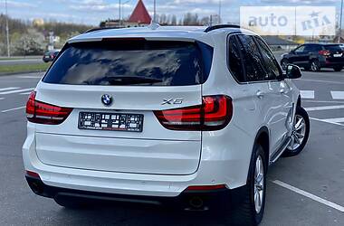 Позашляховик / Кросовер BMW X5 2015 в 