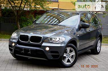 Позашляховик / Кросовер BMW X5 2011 в 