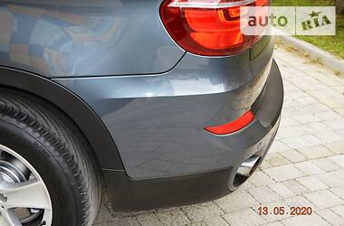 Позашляховик / Кросовер BMW X5 2011 в 