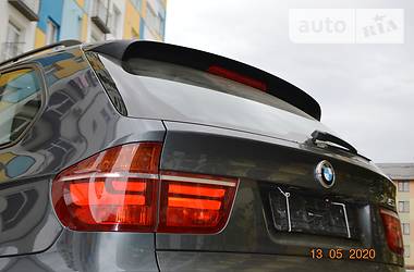 Позашляховик / Кросовер BMW X5 2011 в 