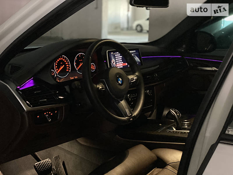 Позашляховик / Кросовер BMW X5 2015 в Києві