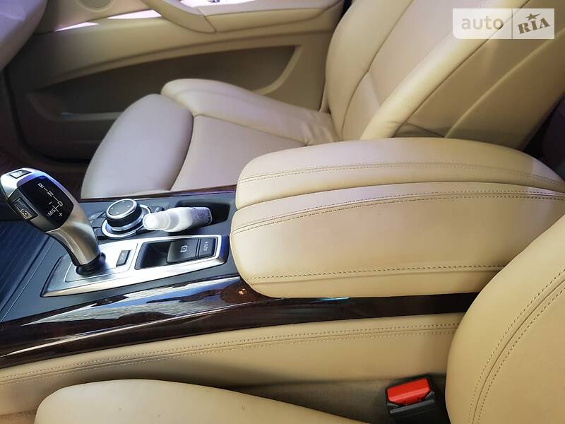 Позашляховик / Кросовер BMW X5 2010 в Києві фото 12 Позашляховик / Кросовер BMW X5 2010 в Києві