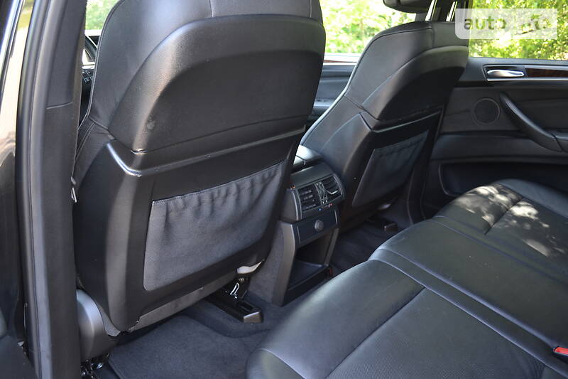 Позашляховик / Кросовер BMW X5 2010 в Києві