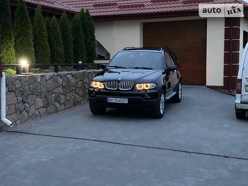 Позашляховик / Кросовер BMW X5 2004 в 