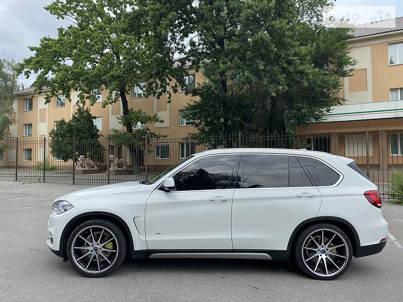 Позашляховик / Кросовер BMW X5 2016 в Києві