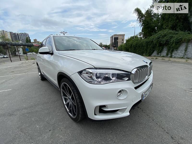 Позашляховик / Кросовер BMW X5 2016 в Києві