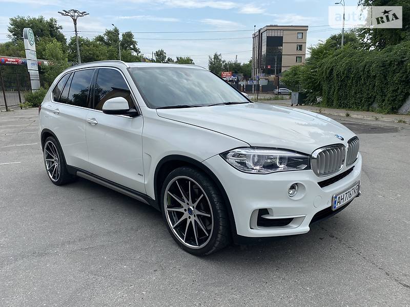 Позашляховик / Кросовер BMW X5 2016 в Києві