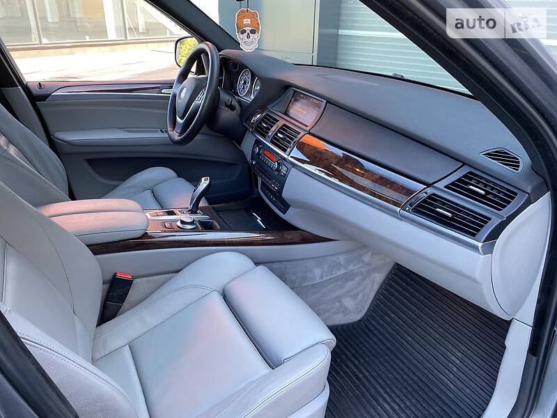 Позашляховик / Кросовер BMW X5 2008 в Києві