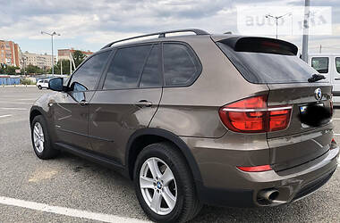 Внедорожник / Кроссовер BMW X5 2012 в Черновцах