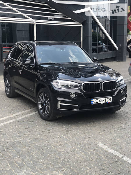 Позашляховик / Кросовер BMW X5 2018 в Чернівцях