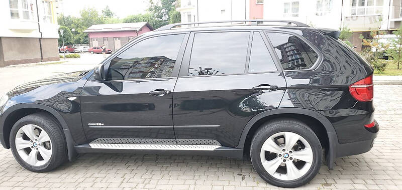 Позашляховик / Кросовер BMW X5 2011 в Івано-Франківську