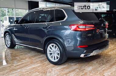 Позашляховик / Кросовер BMW X5 2019 в 